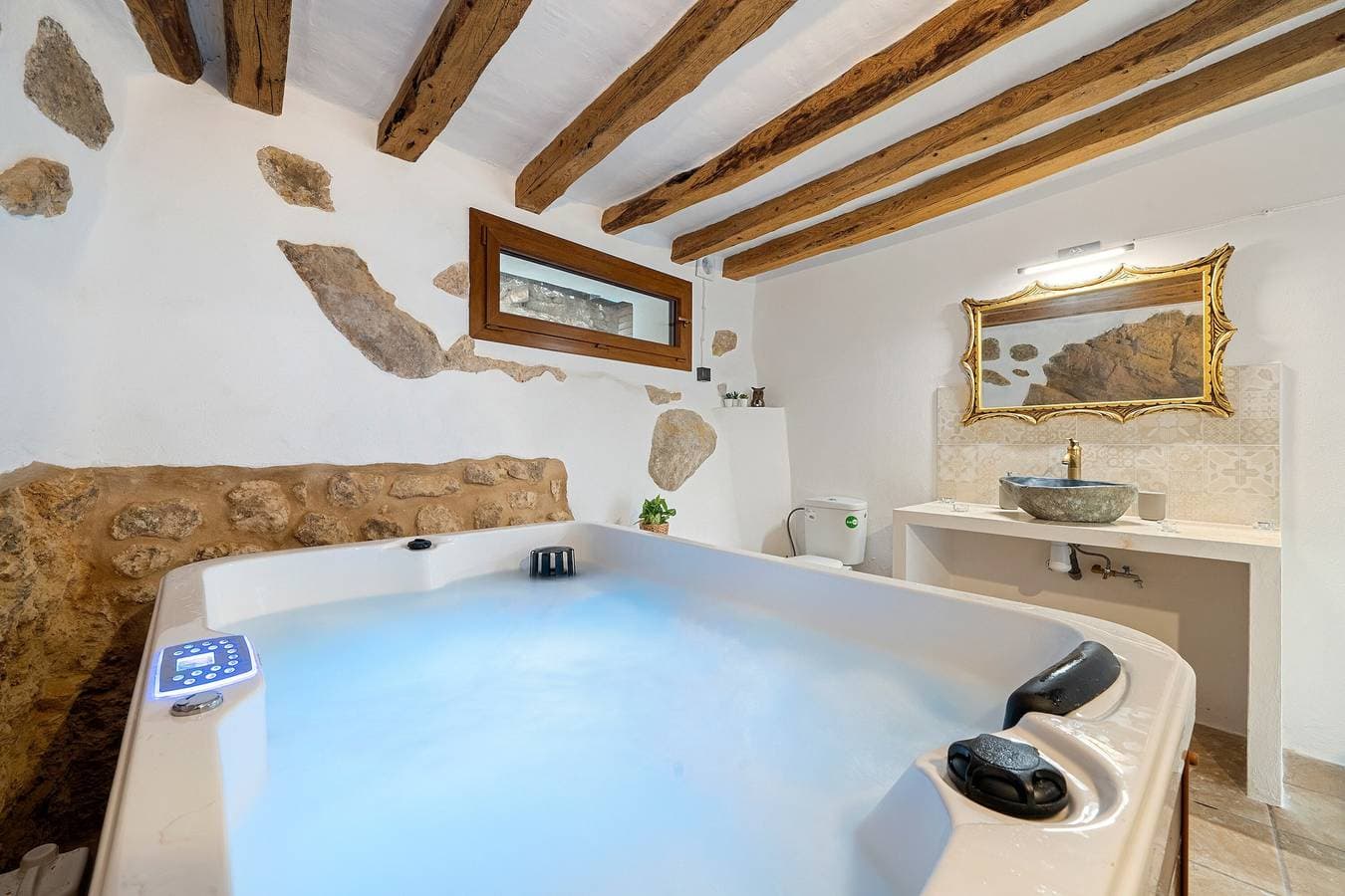 Foto 2 von 26: Ferienhaus 'El Racó De Les Escales' mit Balkon, WLAN und Klimaanlage