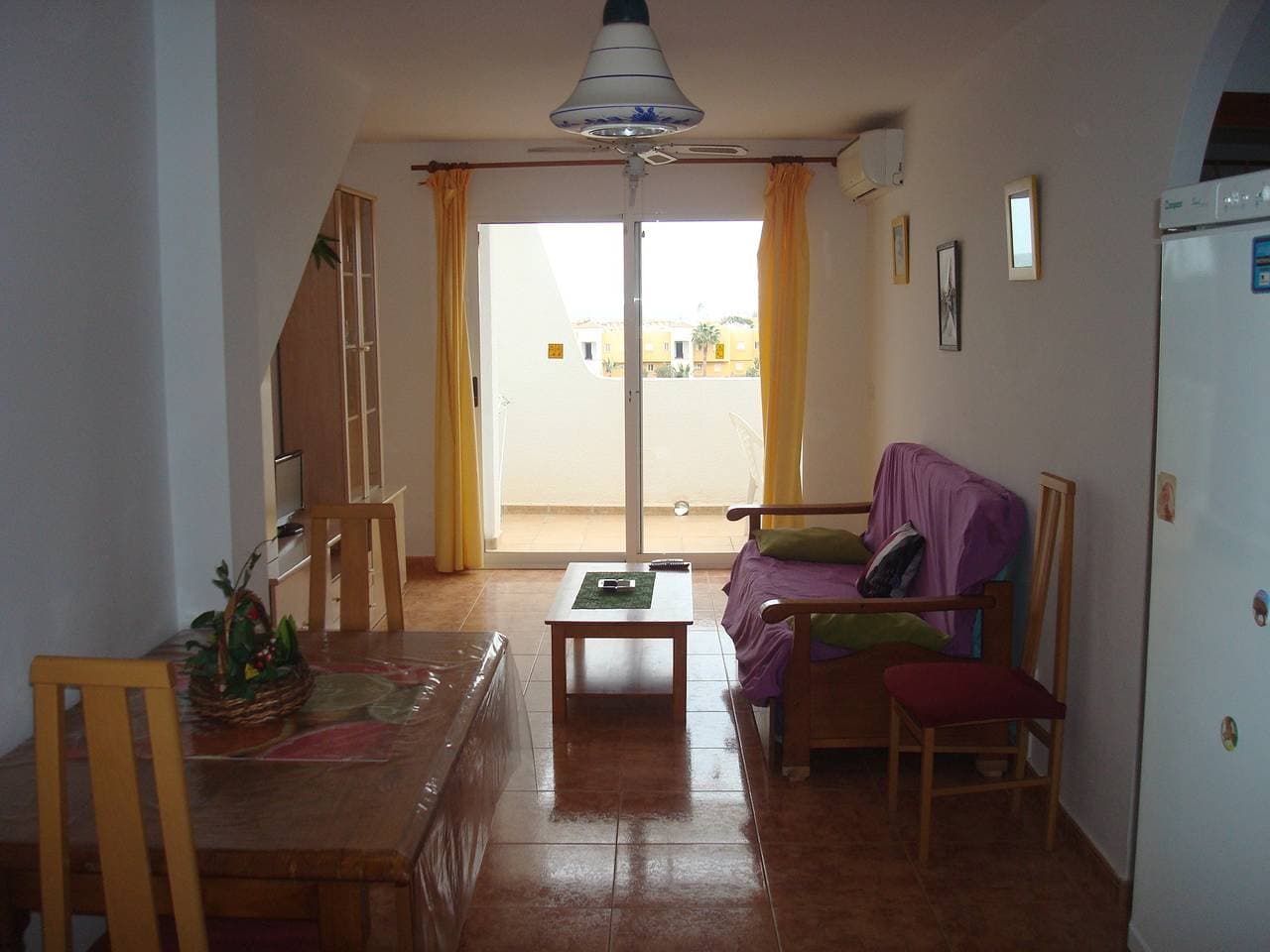 Foto 12 von 28: Wohnung im Erdgeschoss, mit großer Terrasse, zwei Schlafzimmer, Klimaanlage und