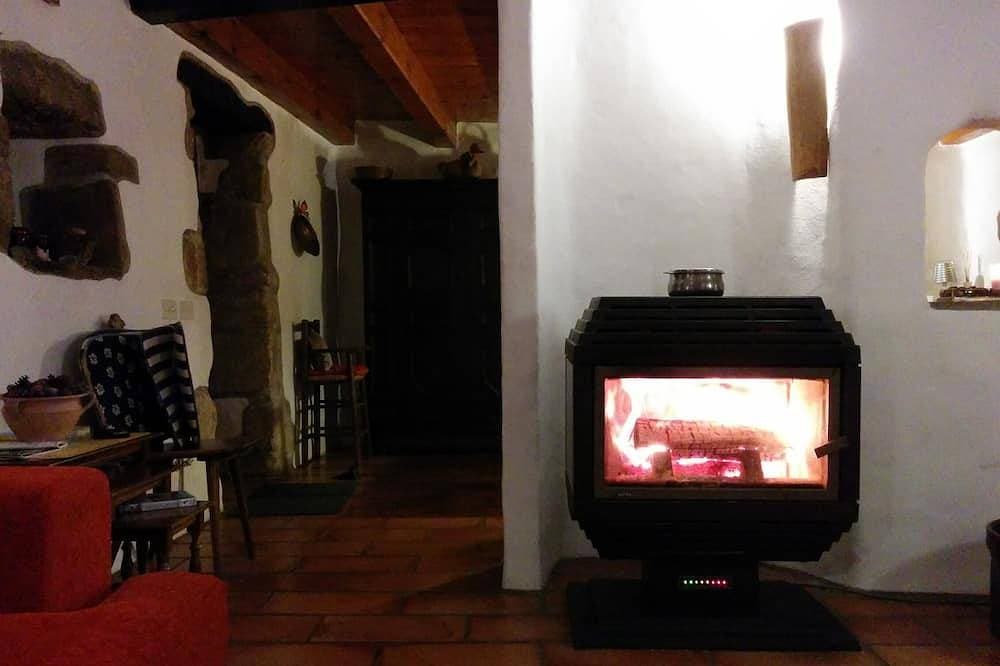 Foto 13 von 30: Wunderschön gelegenes authentisches Ferienhaus aus Naturstein mit kleinem Pool