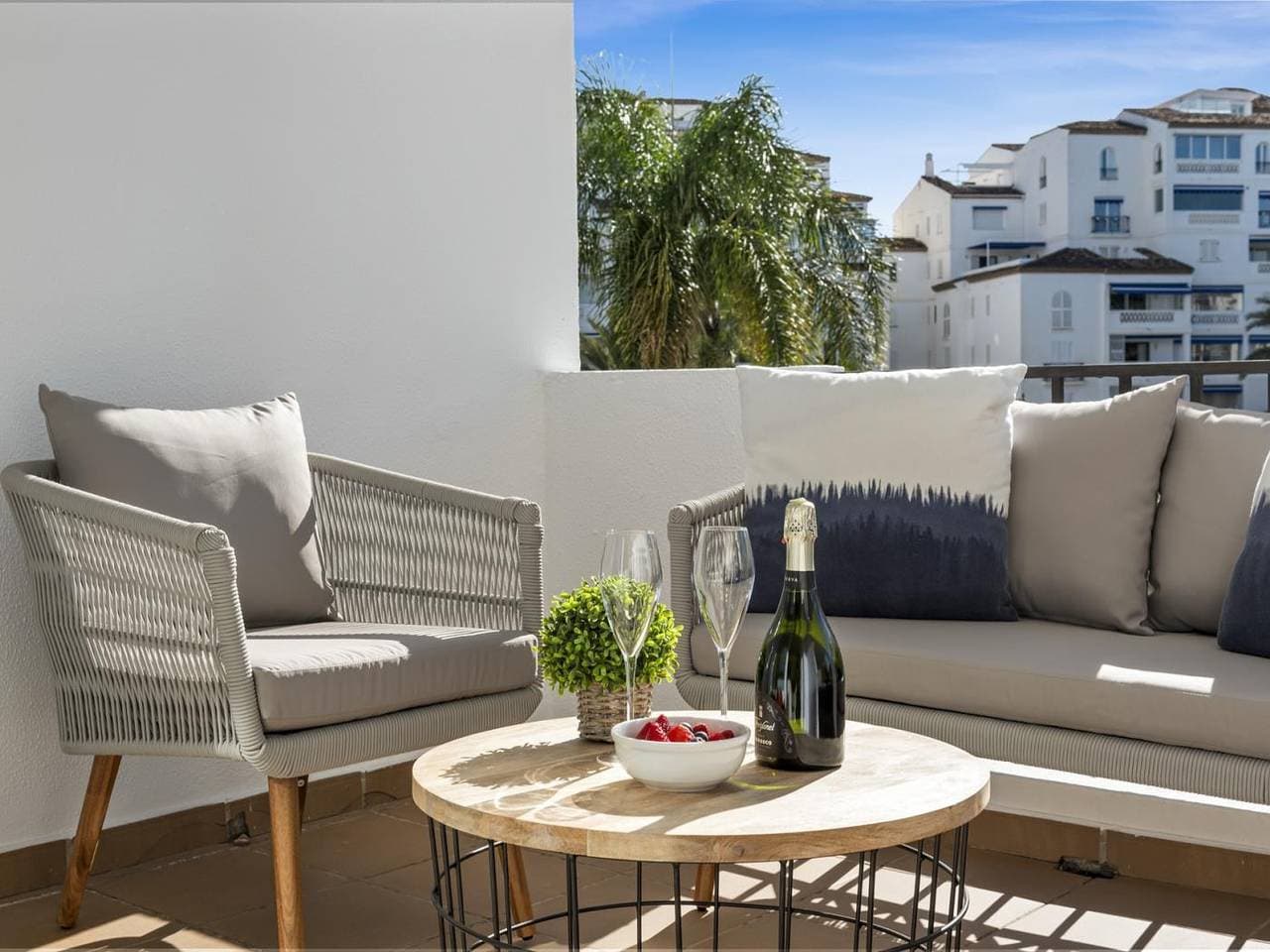 Foto 12 von 32: Ferienwohnung für 4 Personen mit Pool