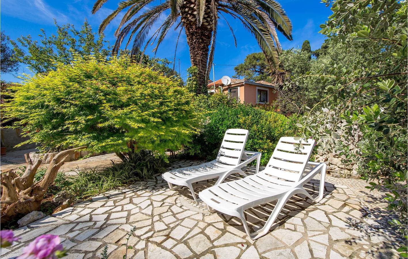 Foto 13 von 33: Gemütliche Ferienwohnung mit Terrasse, WLAN und Parkplatz in der Nähe des Strandes von Valdarke