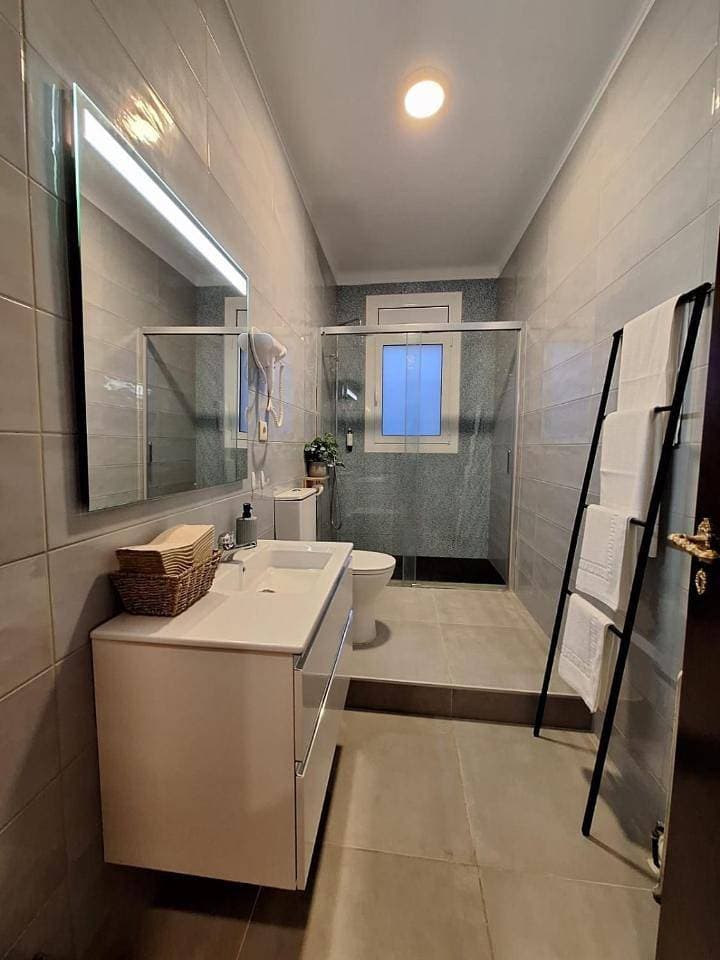 Foto 13 von 14: Double or Twin Room with Shared Bathroom
