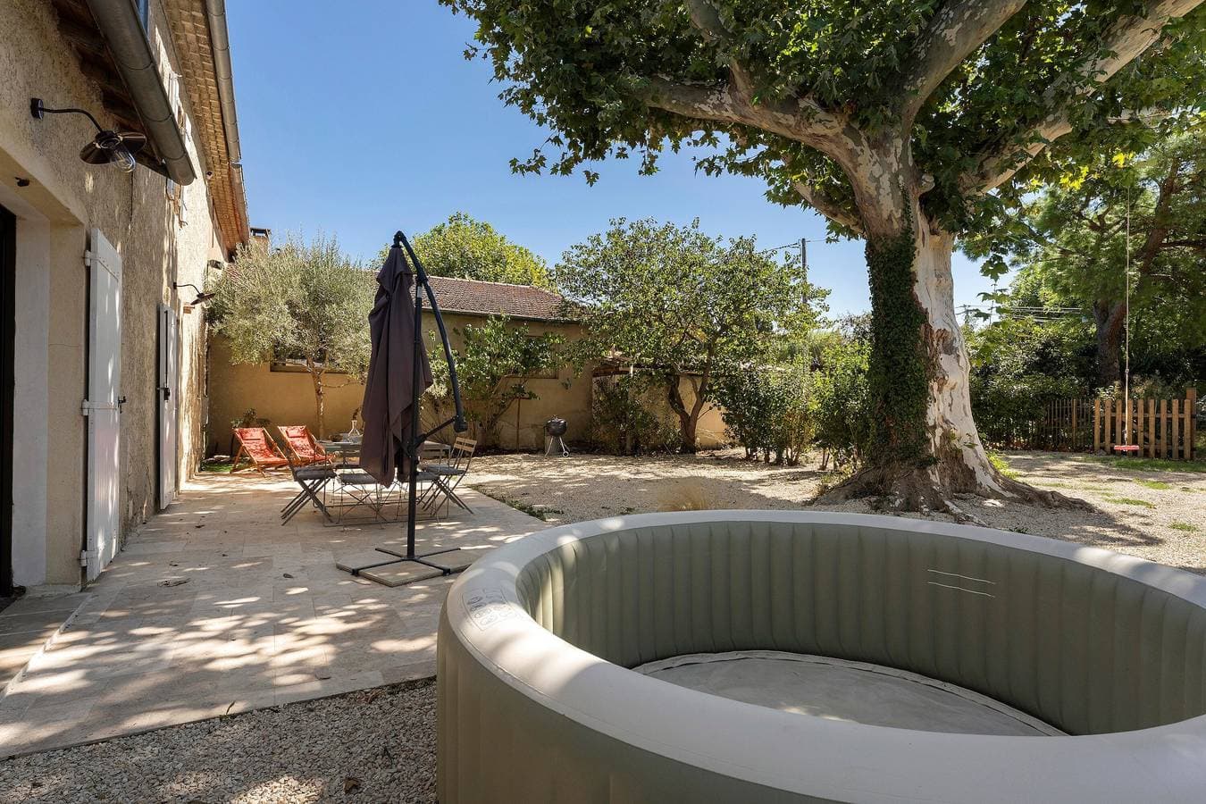 Foto 11 von 33: Mas de la Roubine mit Garten, Klimaanlage, Spa und WLAN