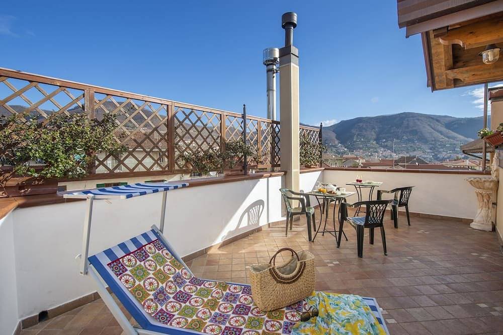Penthouse with Terrace—Hakuna Matata in Sentieri 1