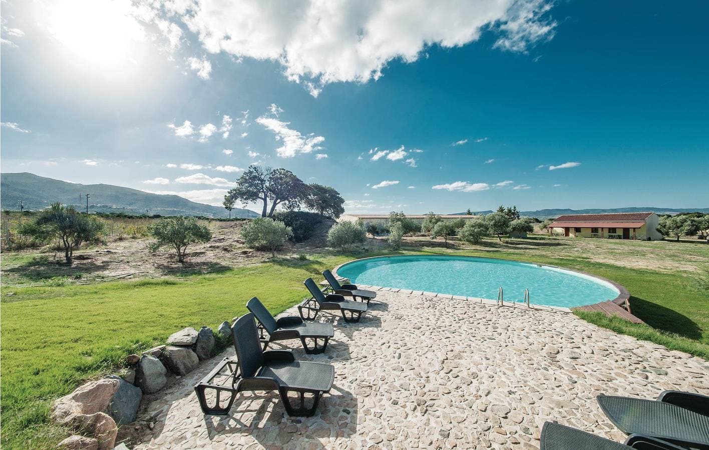 Foto 10 von 23: Appartement am Strand mit Pool und Parkplatz