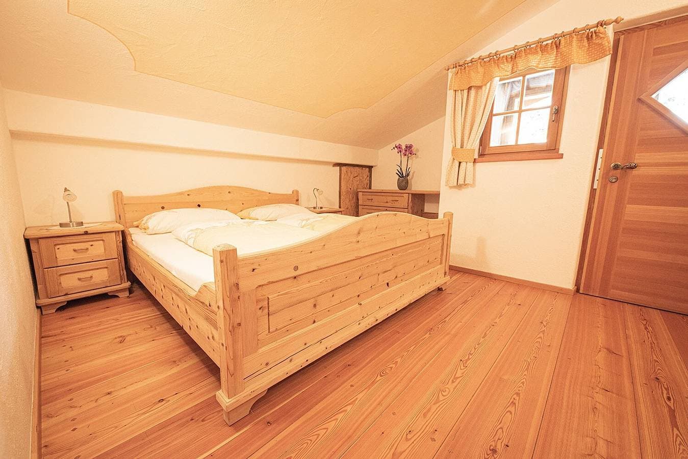 Foto 3 von 10: Ferienwohnung "Himmelschlüssel" mit Bergblick, 2 privaten Terrassen und WLAN