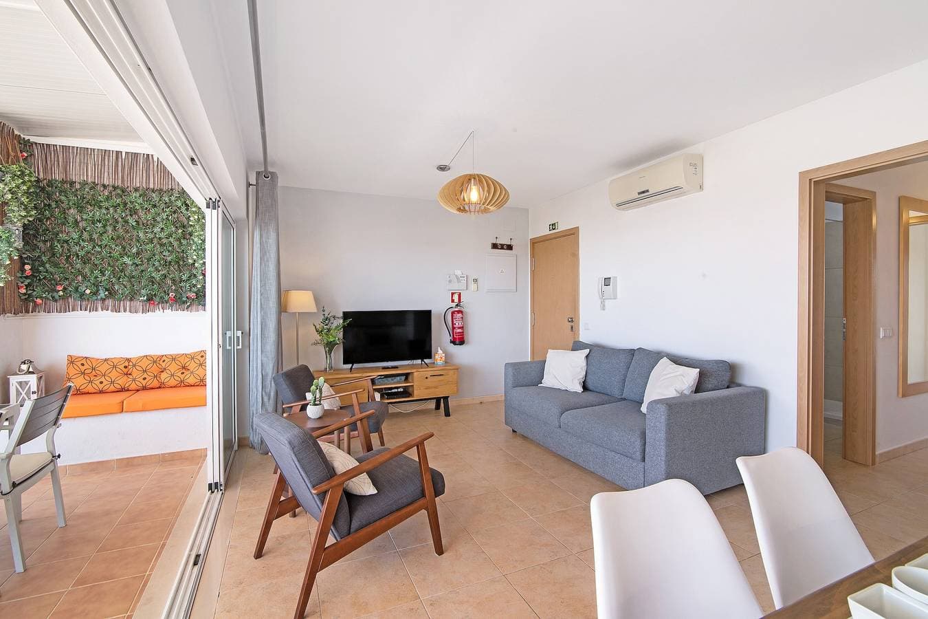 Foto 8 von 25: Ferienwohnung 'Costa Cabanas 36' nahe Strand mit Gemeinschaftspool & WLAN