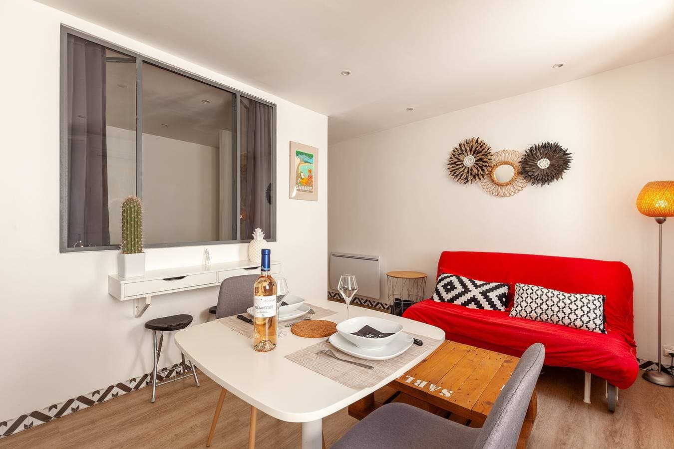 Foto 2 von 20: Appartement 'Joli T2 Au Cœur Des Rues Piétonnes' mit Balkon und Klimaanlage