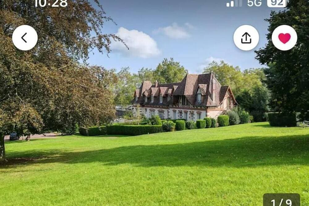 Un Appartement Dans un Château 1