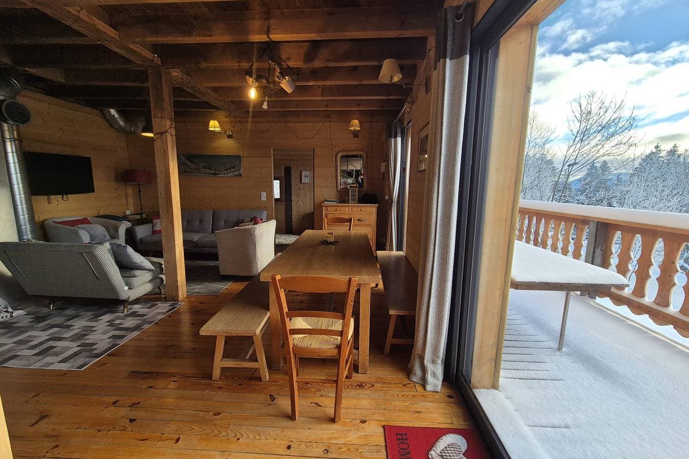 Foto 11 von 63: Chalet für 12 Personen mit Terrasse