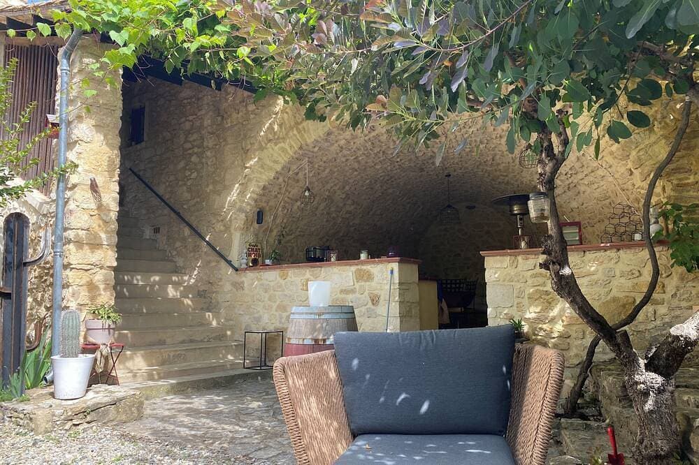 Village house at the gateway to Provence, Ardèche, Vaucluse & Gard 1