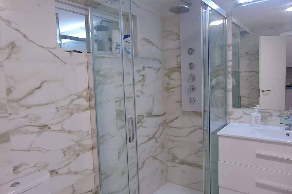 Foto 8 von 30: Neu !! 2 min Strand. WIFI 2 v.Chr 2 schlafzimmer 3 Pools. Große Terrasse, Garten