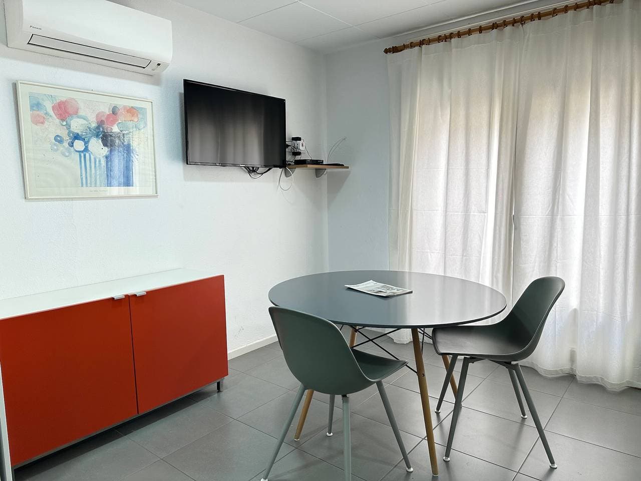 Foto 4 von 20: Modernes Studio im Herzen von Roses