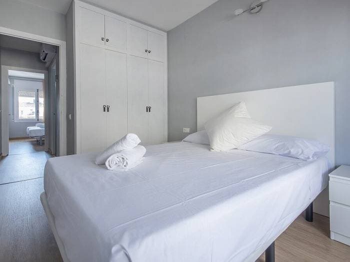 Foto 11 von 25: Ferienwohnung für 4 Personen mit Balkon
