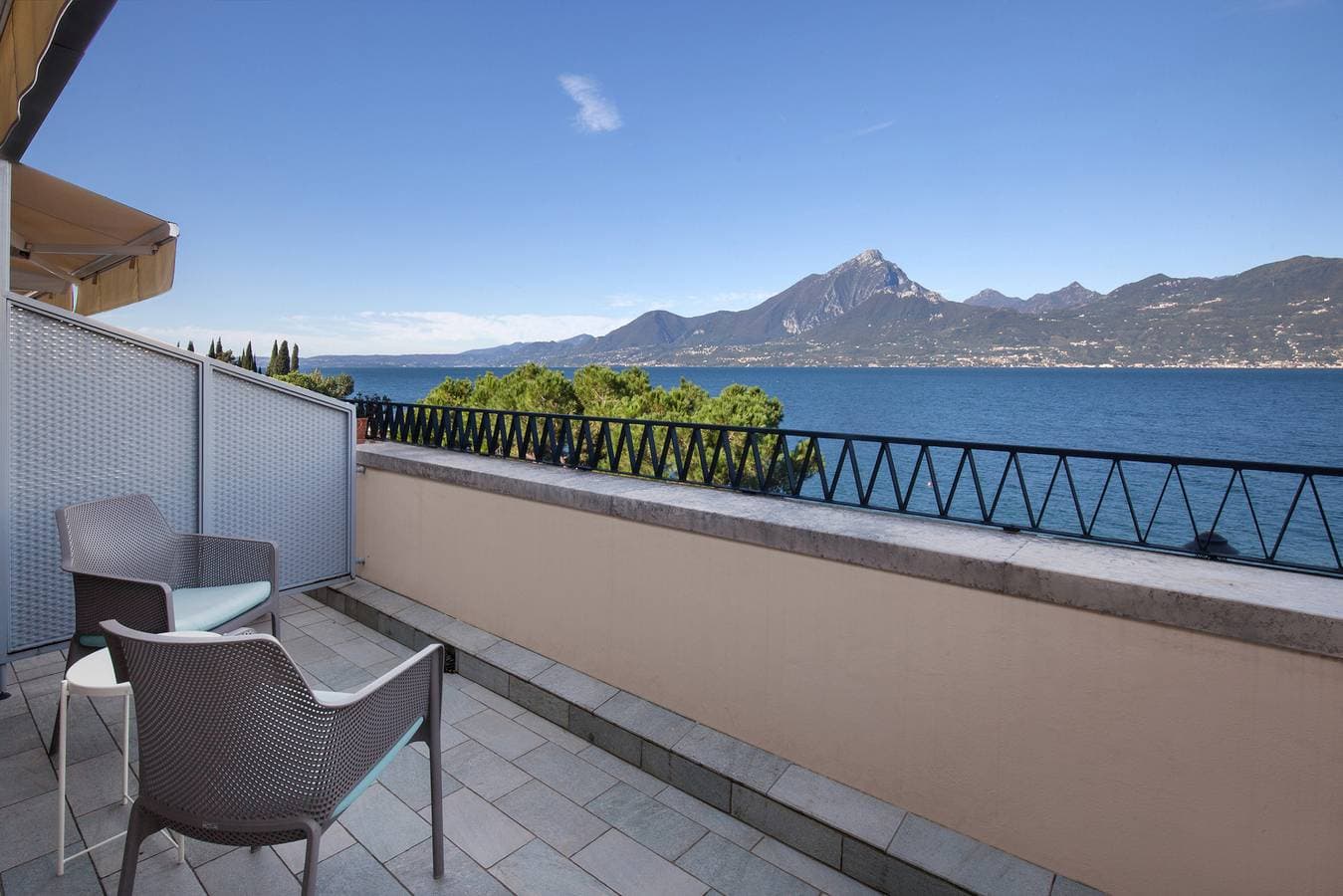 Foto 5 von 24: Greenery Loft With Lake View