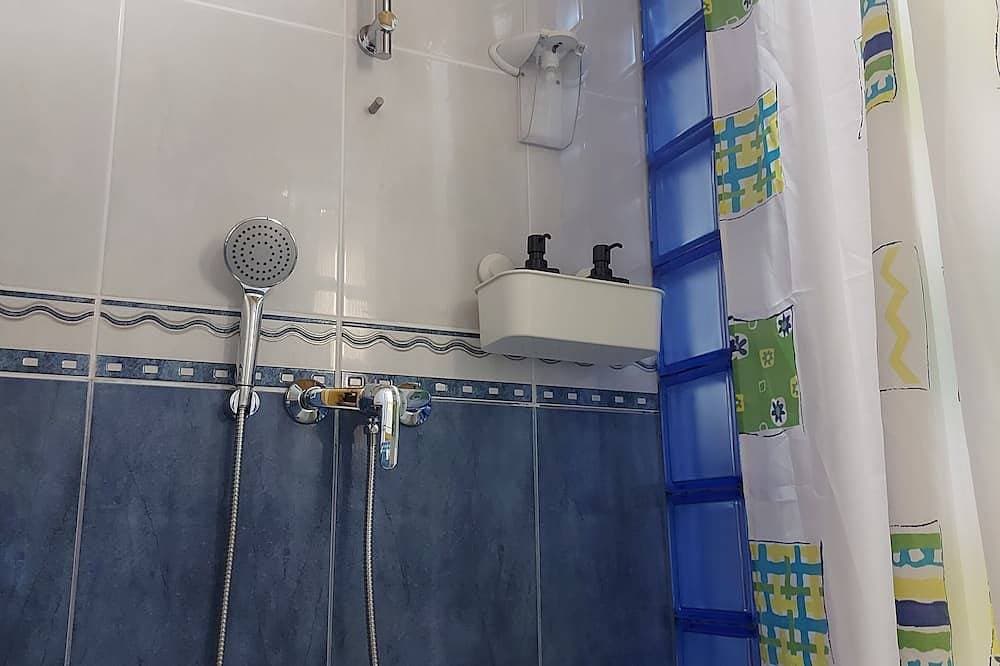 Foto 11 von 30: 2Br Bungalow with Sunny Private Terrace    Secure Bike/Board Storage