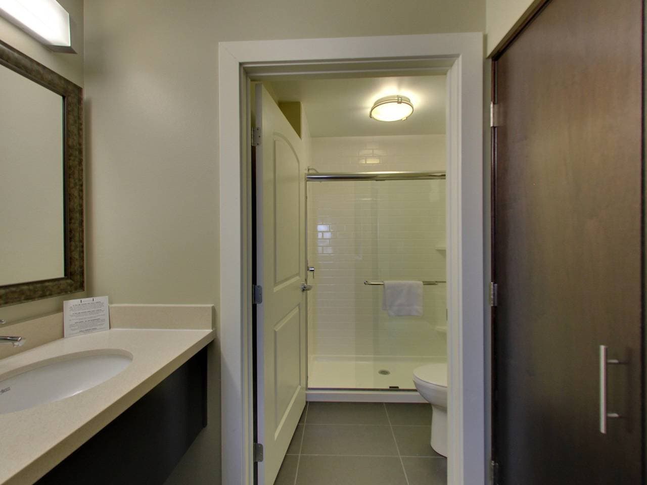 Foto 4 von 20: Staybridge Suites Middleton - Madison-West