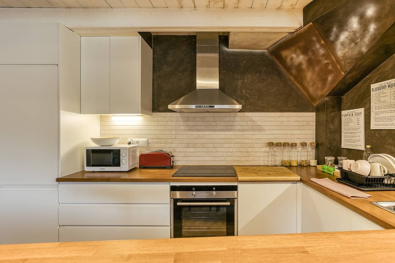 Foto 12 von 36: Ferienwohnung 'Comanegra' mit Bergblick, Wi-Fi und Klimaanlage