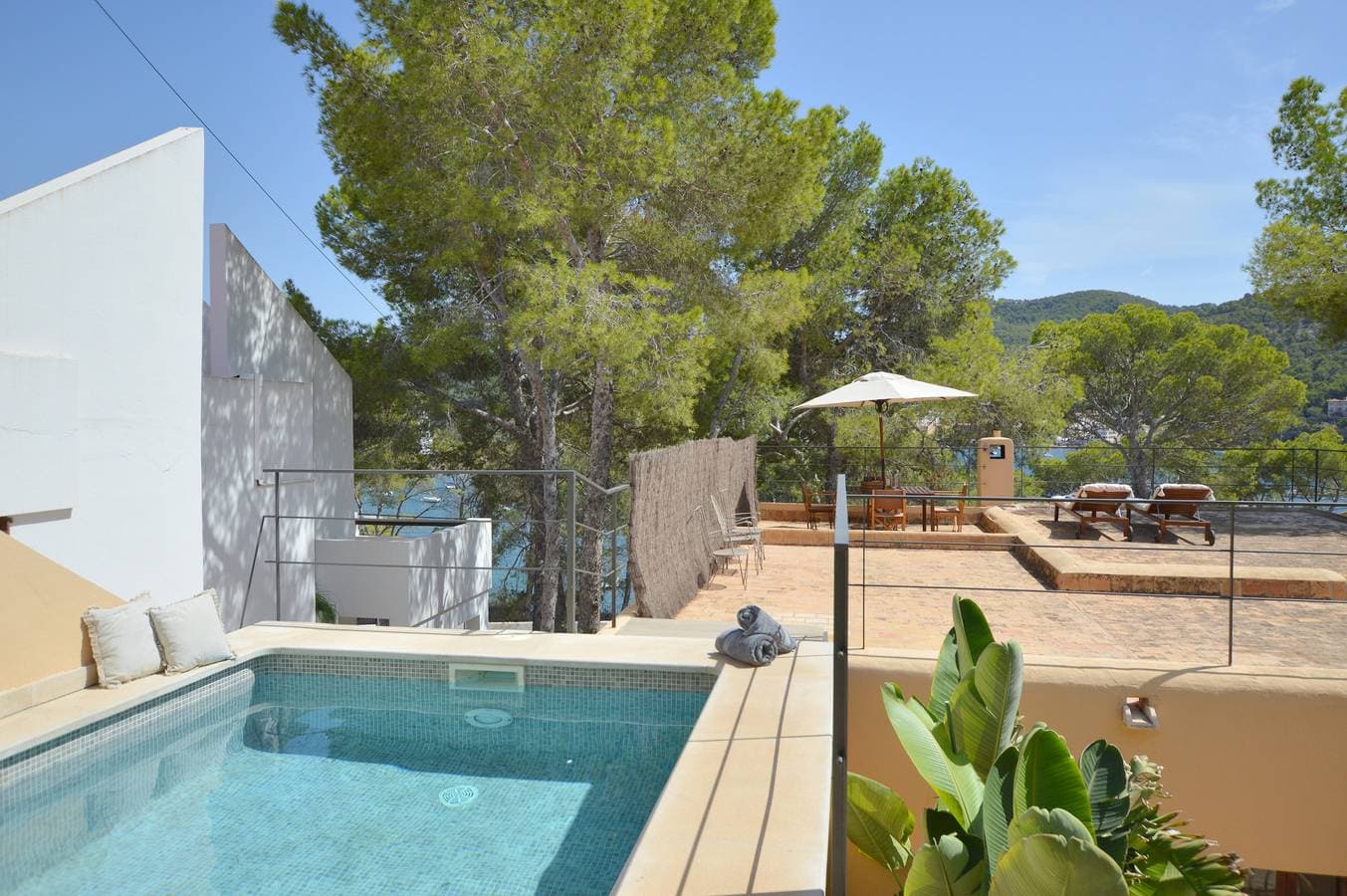 Foto 3 von 27: Pool with sea views - Port Andratx