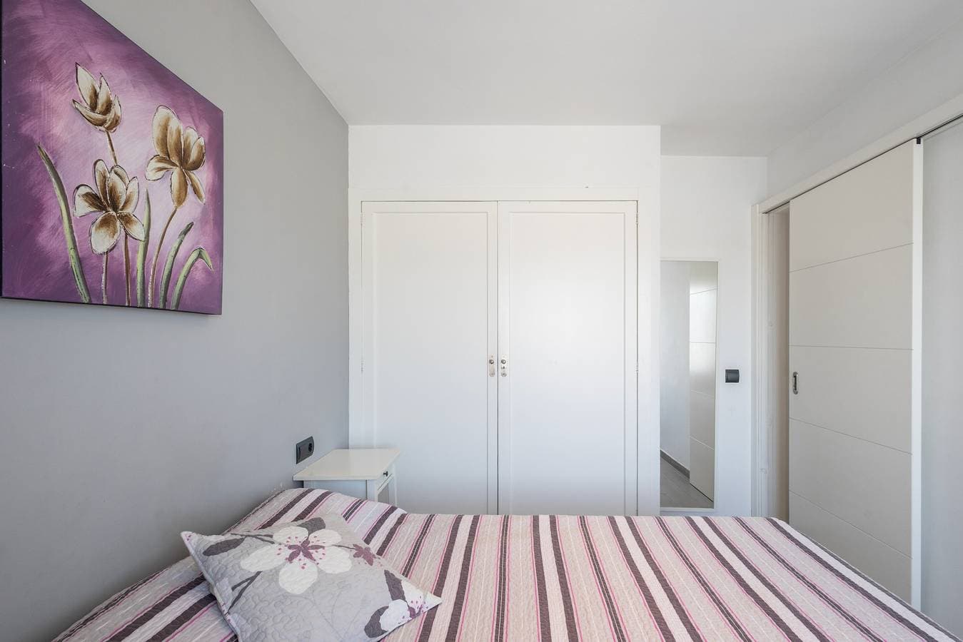 Foto 9 von 24: Apartment 'Medes F35' mit Meerblick, WLAN und Klimaanlage