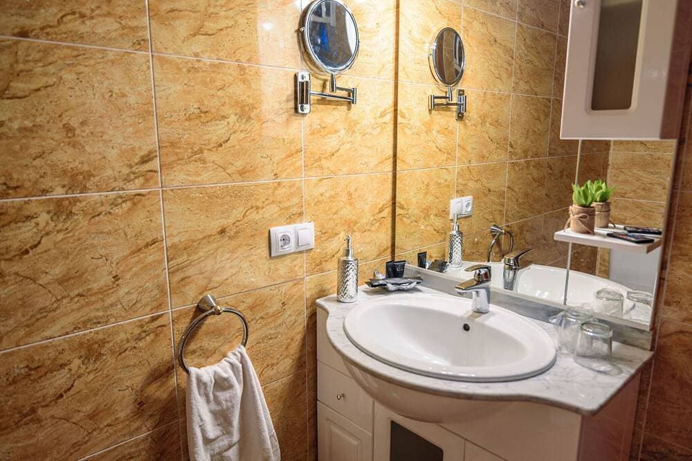 Foto 6 von 30: Rustikaler Rückzugsort am Flussufer