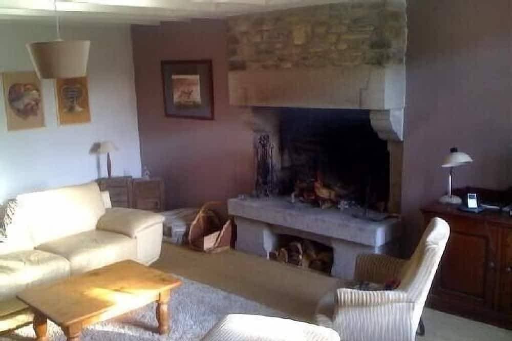 Foto 10 von 30: Einfamilienhaus auf großem Grundstück, direkter Zugang zur Bucht von Mont St. Michel.