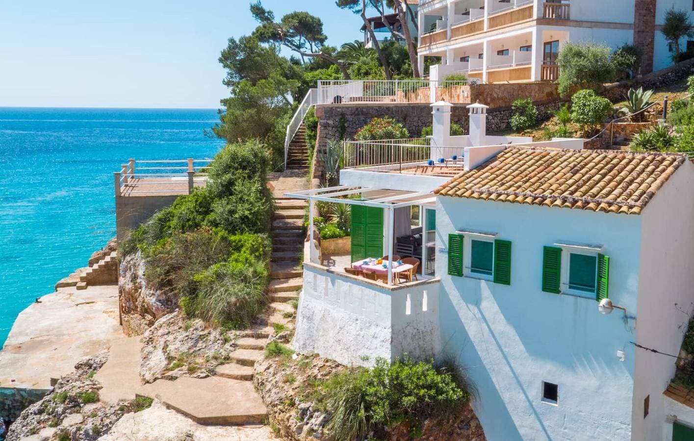 Gemütliches Strandappartement mit Terrasse - Blick auf Cala Llombards 1