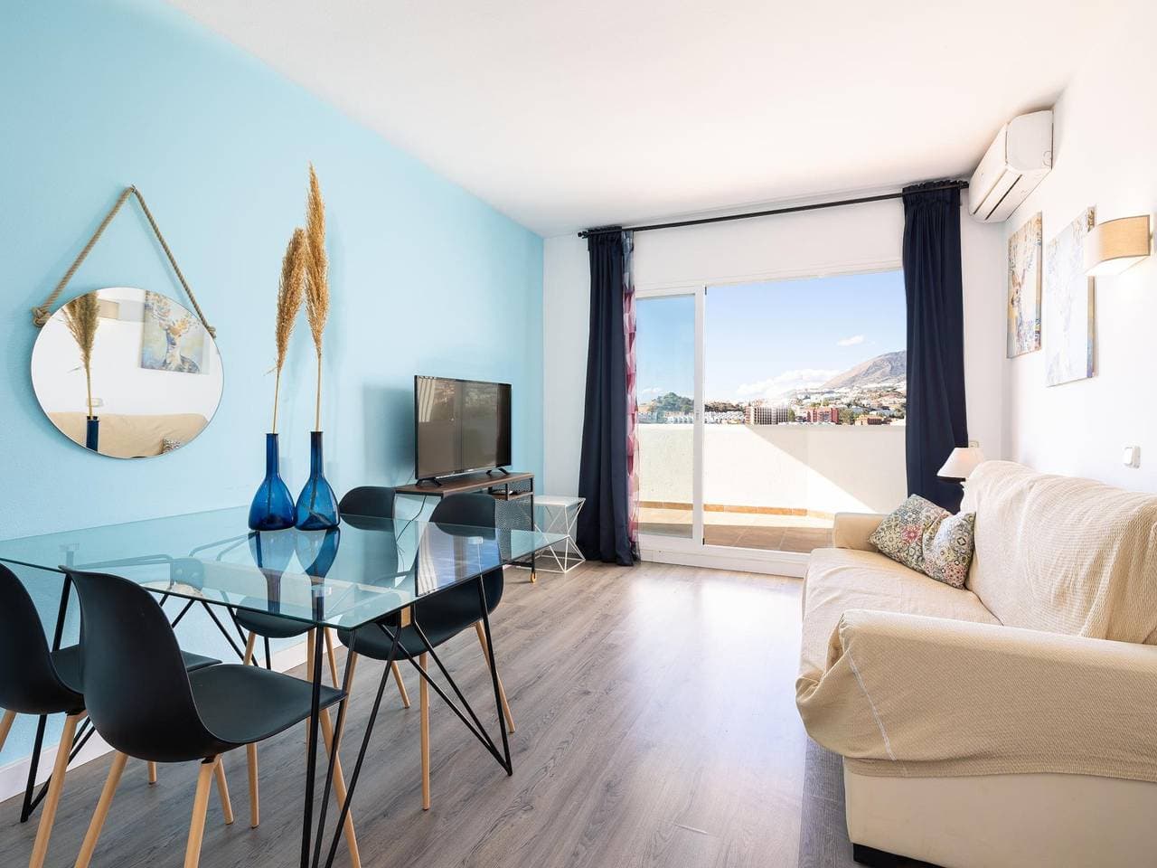 Foto 7 von 37: Ferienwohnung für 4 Personen mit Balkon/Terrasse