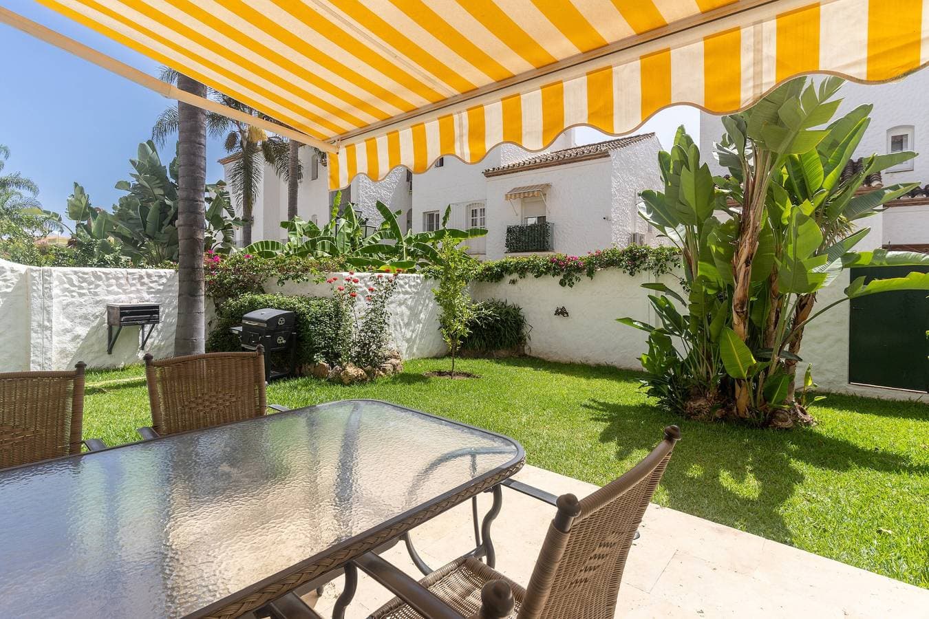 Foto 4 von 24: Ferienwohnung '7A Allyson' mit Pool, Privatem Garten und WLAN