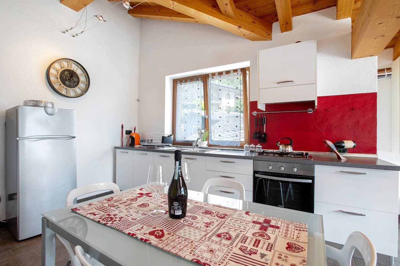 Foto 12 von 31: Ferienwohnung 'La Maison De Carletto' mit Bergblick, Balkon und WLAN