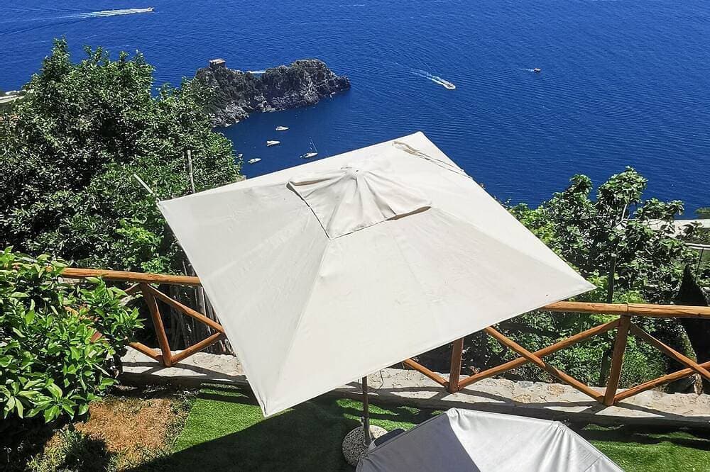 Foto 12 von 20: Relais Amalfi Coast Sunset room