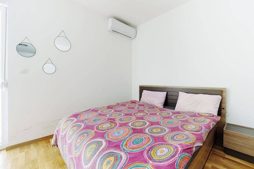 Foto 2 von 18: Cozy studio apartment in charming Becici