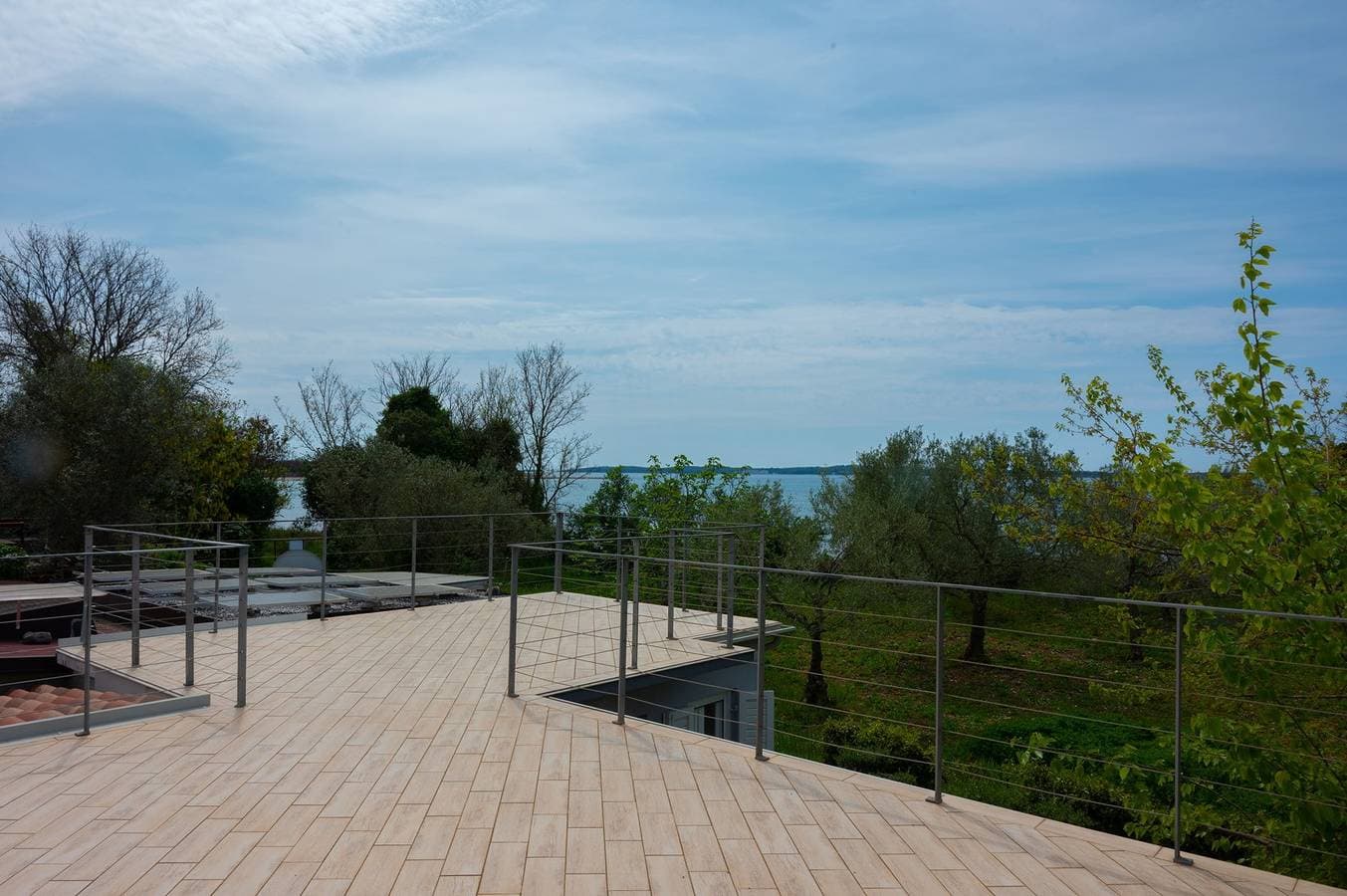 Foto 10 von 30: Peroj Terrace House by the sea