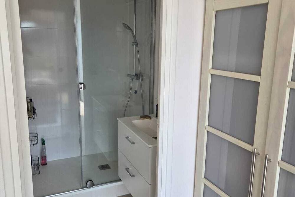 Foto 8 von 27: Large Beachfront Duplex For 6 People, 3 Bedrooms, 2 Bathrooms, Parking