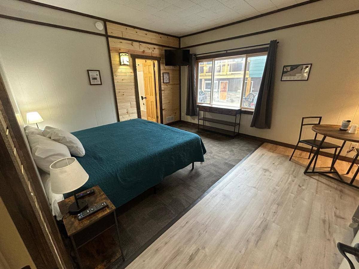 Foto 4 von 5: Deluxe King Suite
