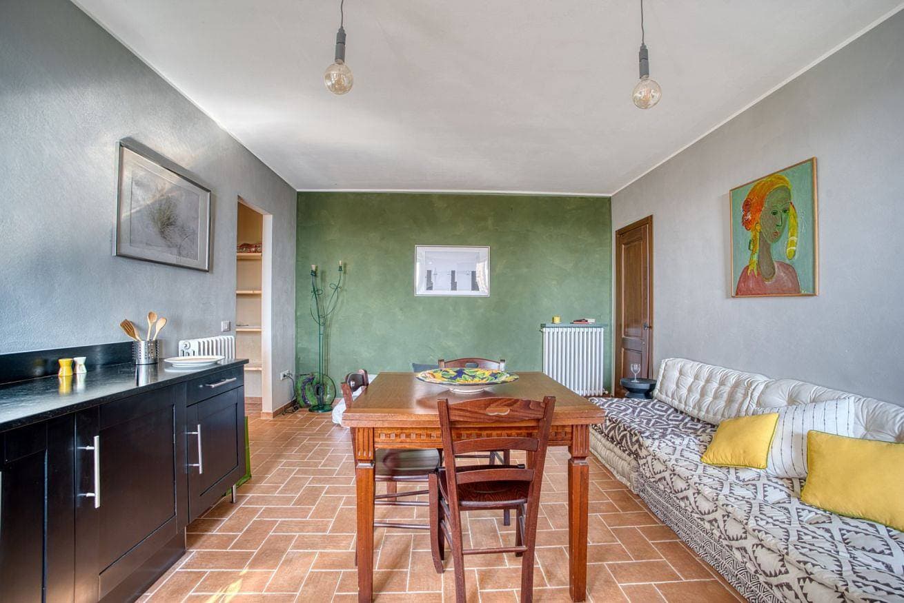 Foto 6 von 19: GuestHost - Casale dei Tramonti - Nature's Haven Olivi Apartment in Renovated Farmhouse with Pool