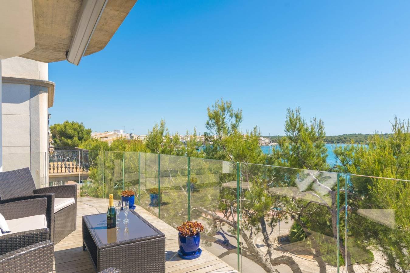 Foto 2 von 33: Llevant  - Apartment mit Meerblick in Portocolom. WiFi gratis