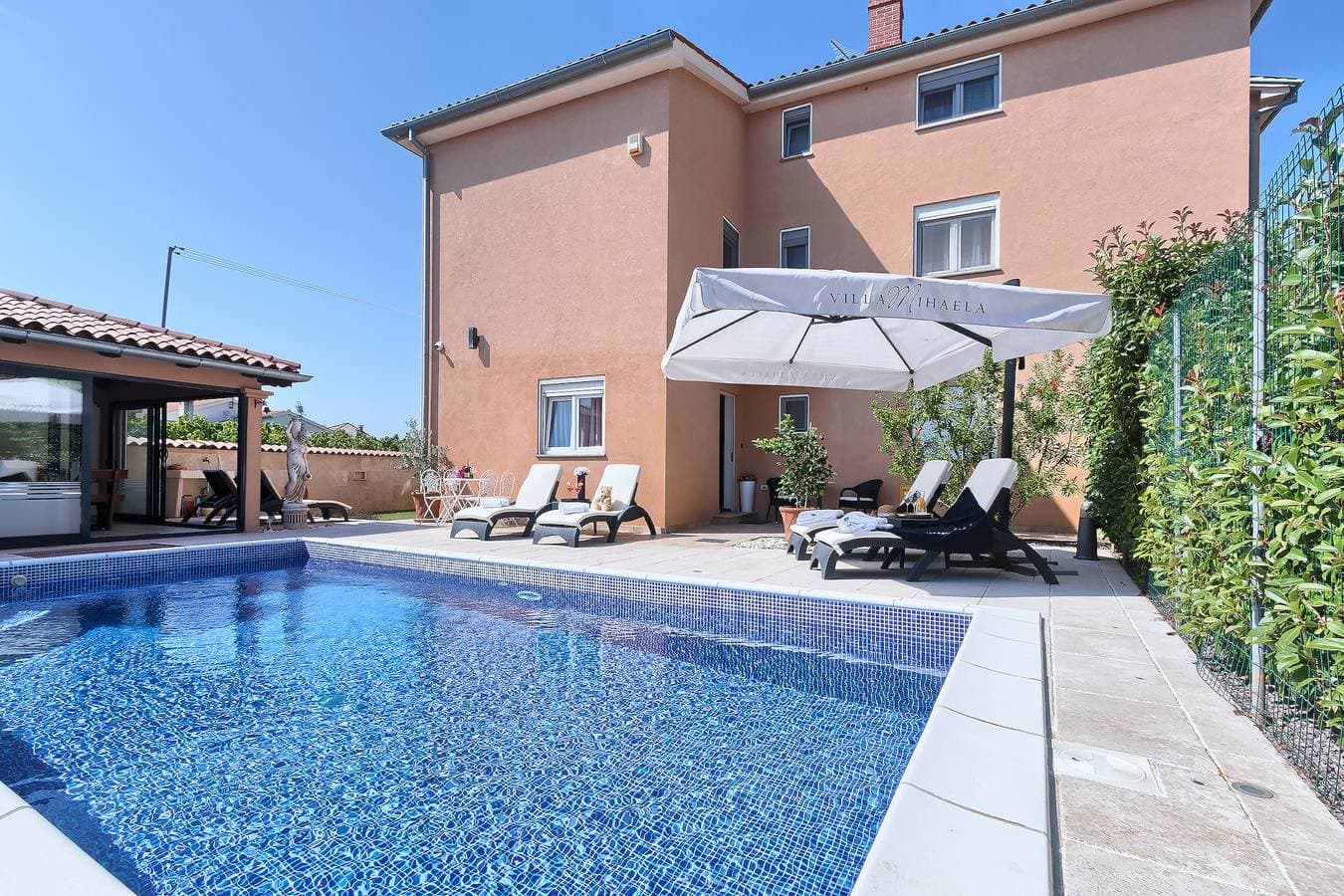 Foto 10 von 48: Villa Mihaela