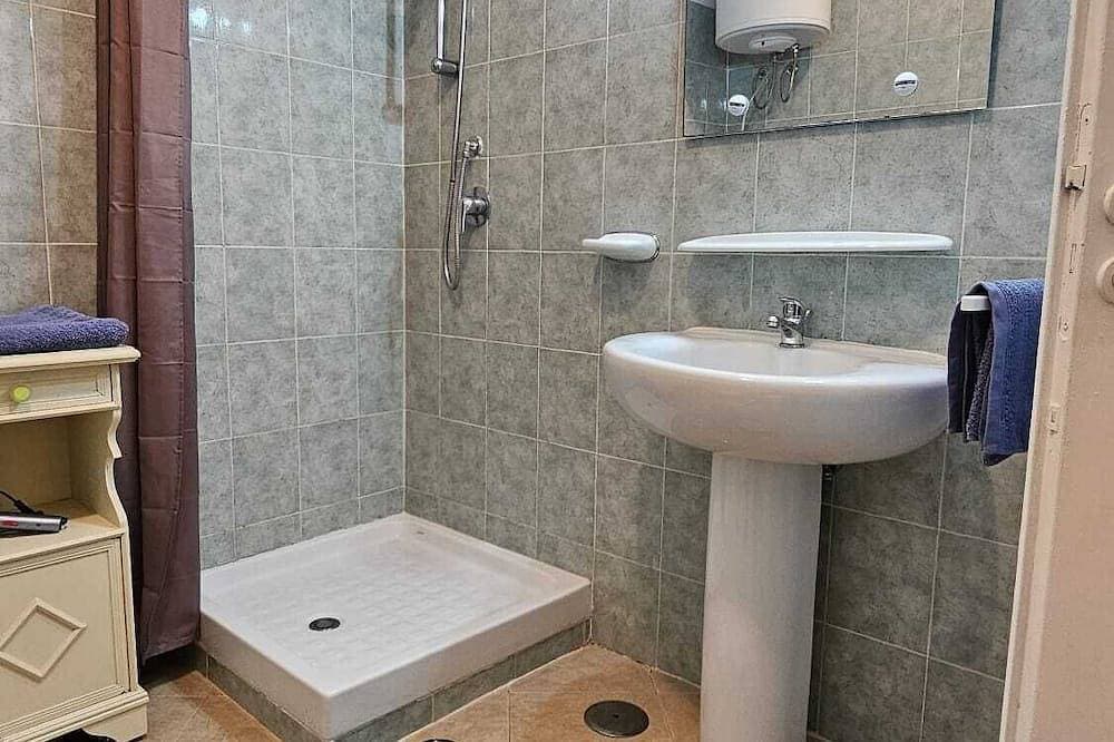 Foto 4 von 12: Seaside Apartment With Pool