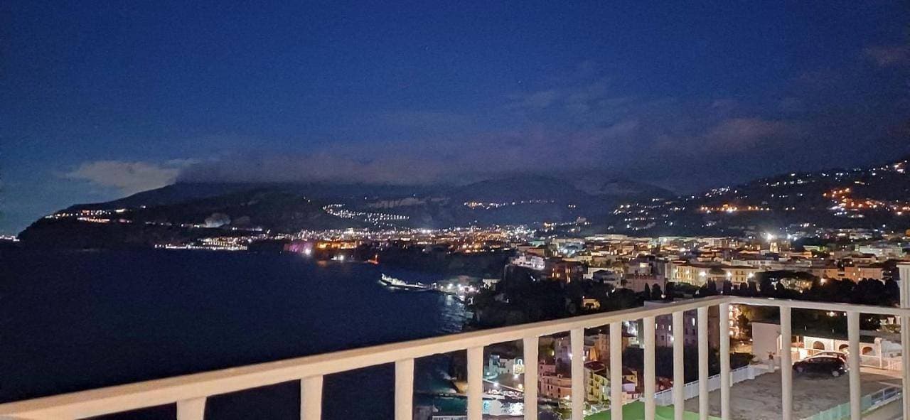 Foto 4 von 15: One-Bedroom Apartment with Balcony and Sea View
