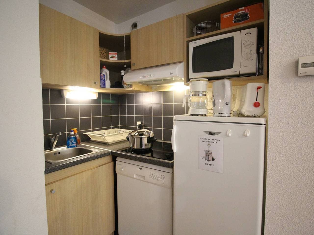 Foto 2 von 14: Charmantes 2-Zimmer mit Balkon, Parkplatz, nahe beim Park