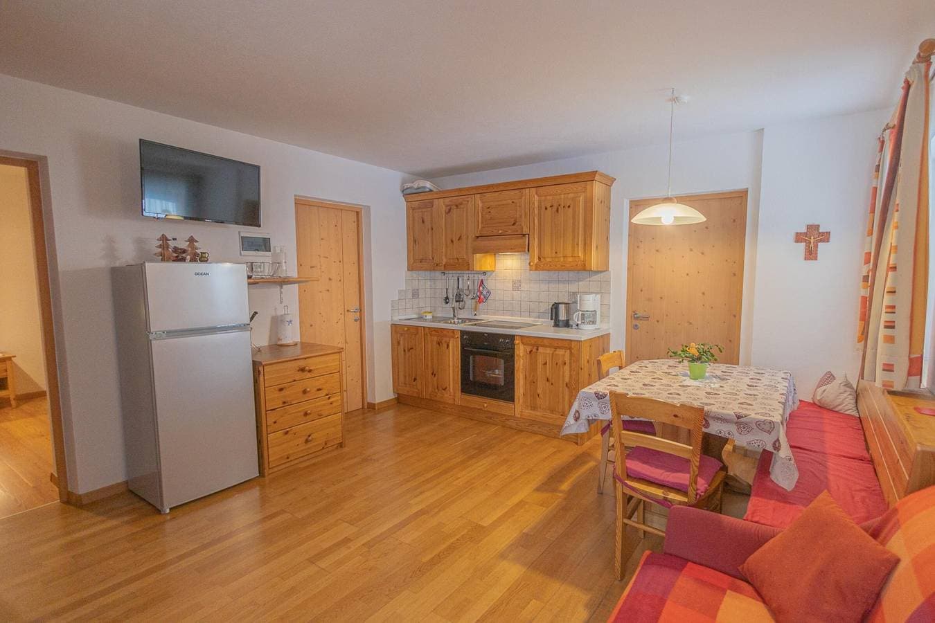 Foto 3 von 23: Gemütliche 'Ferienwohnung Enzian' mit Bergblick, WLAN, Garten & Terrasse