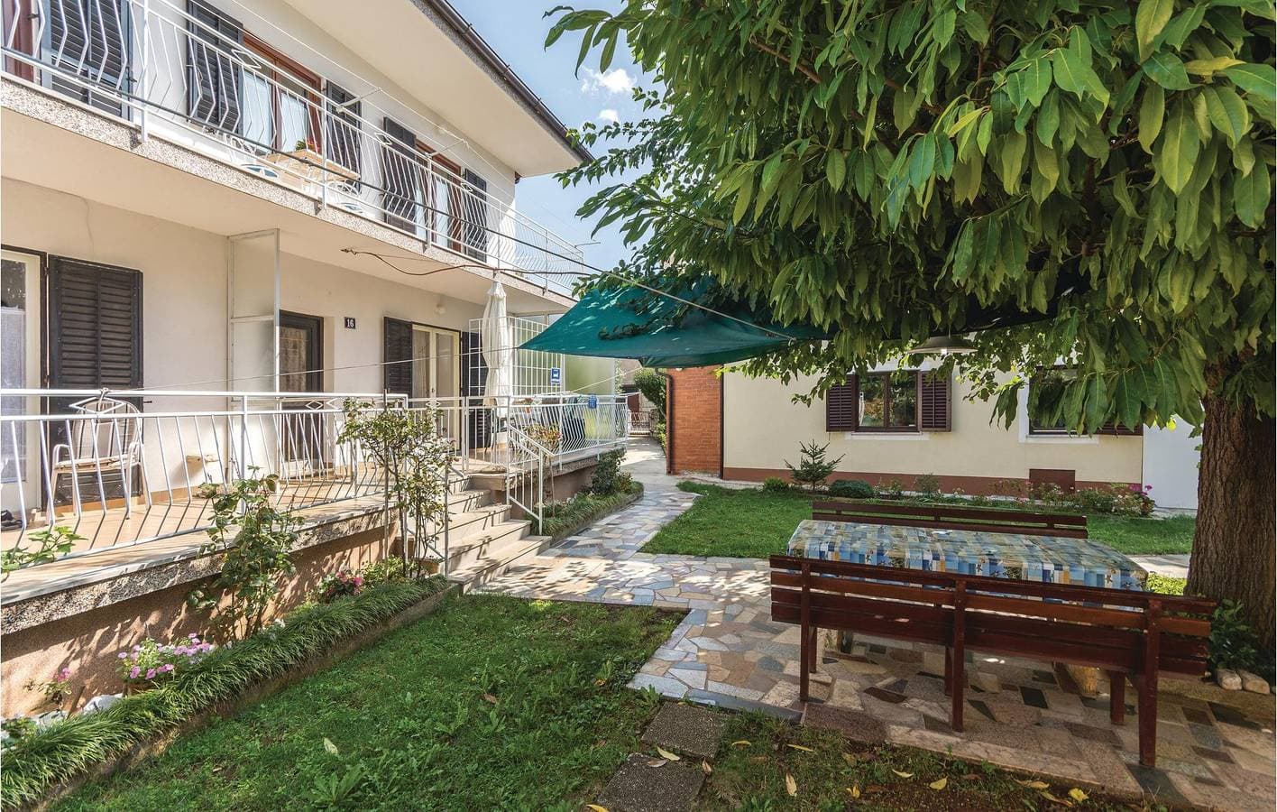 Foto 8 von 28: Gemütliche Ferienwohnung nur wenige Schritte von der Küste und dem Stadtzentrum entfernt, mit Parkplatz und Terrasse