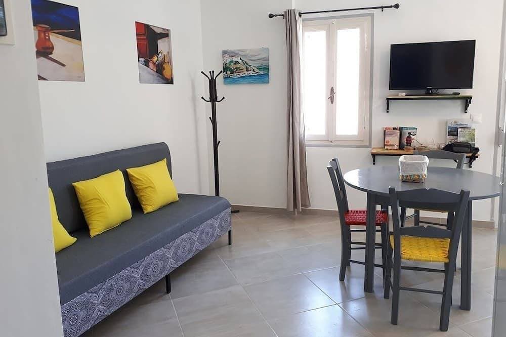 Foto 9 von 23: Spacious apartment with mountain views, large garden and terrace. Ideal location