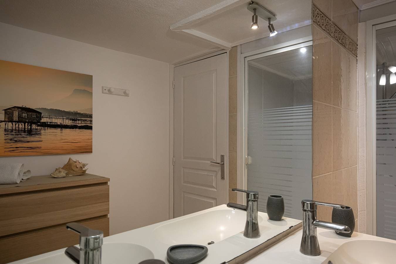 Foto 7 von 17: Ferienwohnung 'Le Ponton' mit privatem Garten, Wi-Fi und Klimaanlage