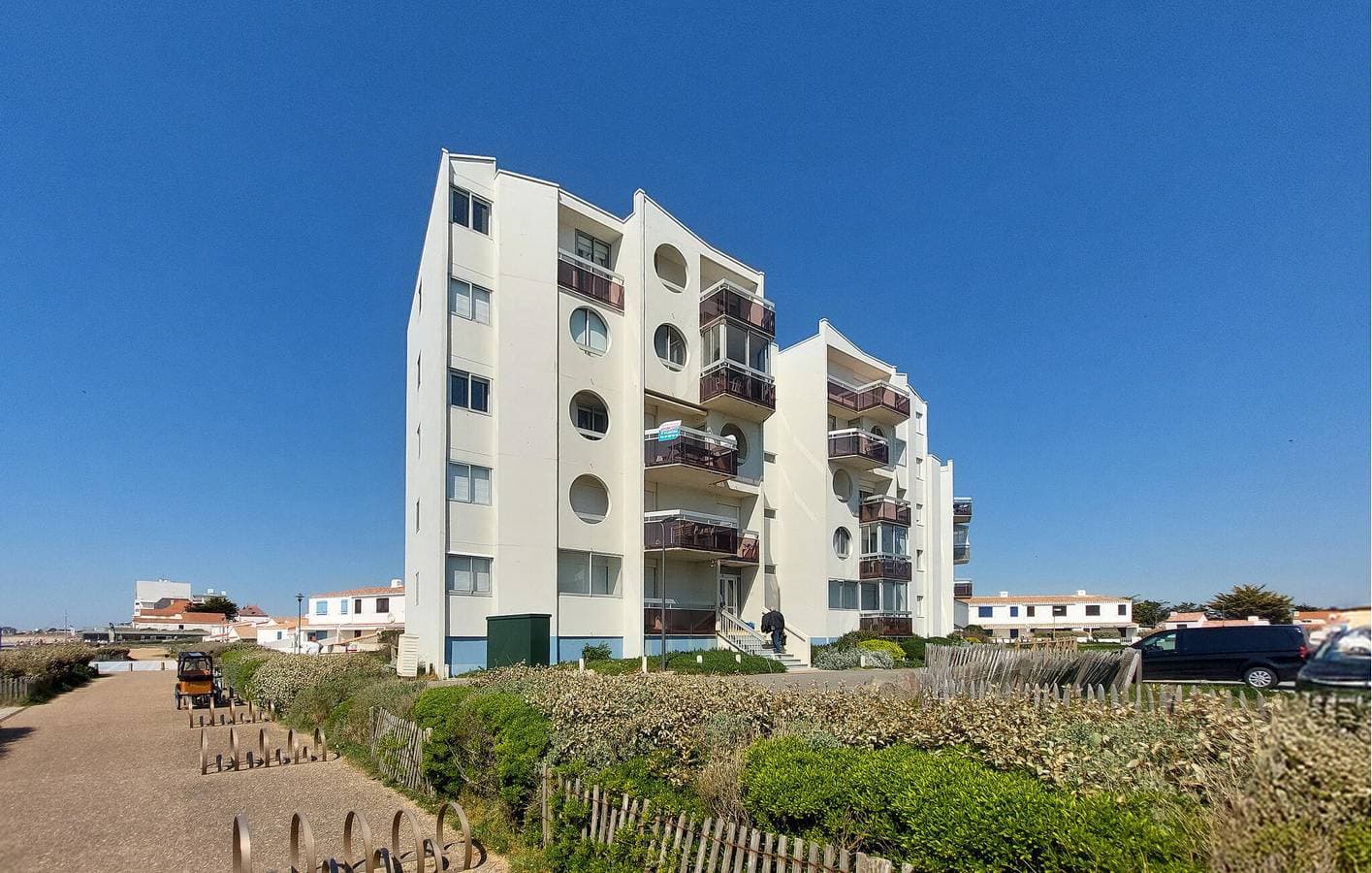 Familienfreundliches Apartment mit Meerblick und Parkplatz 1