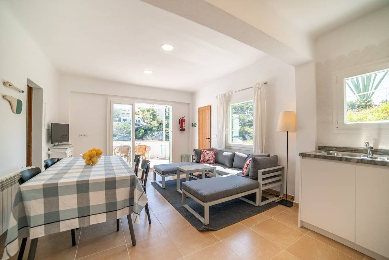Foto 3 von 16: Ferienhaus 'Sa Barca' mit Meerblick, WLAN und Klimaanlage