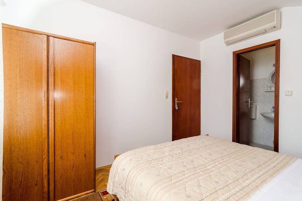 Foto 7 von 15: Guesthouse Moretic - Doppelzimmer mit Gartenblick 1