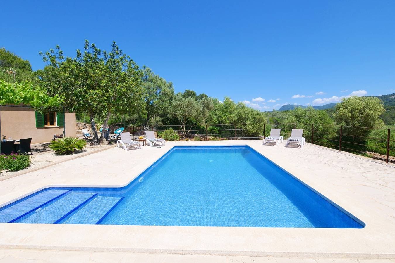 Foto 3 von 26: Casa Son Fornes mit Pool, WLAN, Garten und Terrasse; Parkplatz vorhanden