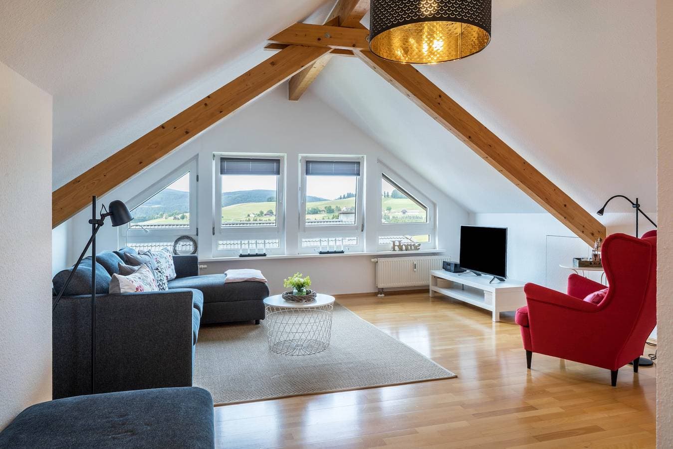 Foto 12 von 36: Ferienwohnung "Weitblick" mit Bergblick, Balkon und WLAN